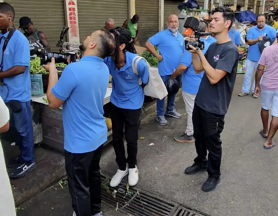 Equipe de produção do Feirou Brasil em campo